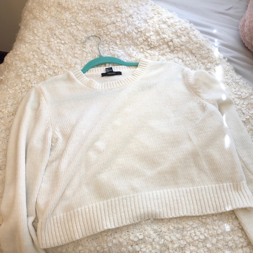Forever 21 Cropped sweater. Super soft. Size large